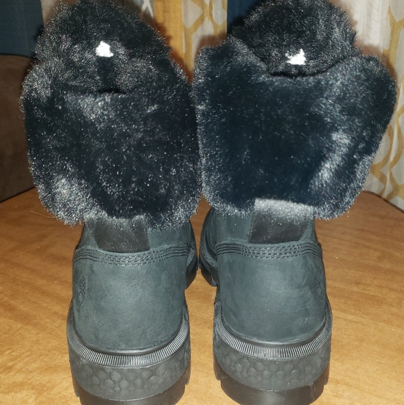 NWOB Timberland Boots - Picture 4 of 4